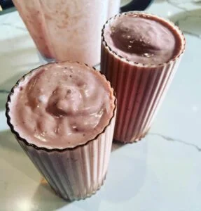 berry banana in smoothie