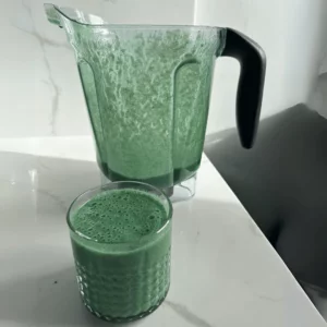 spirulina in smoothies - green godess